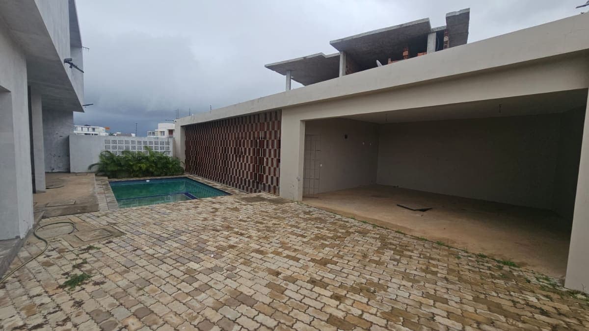 Vende-se T3 Inacabada Mapulene